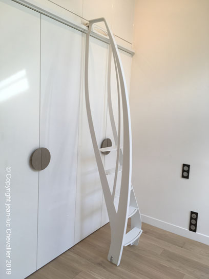 Echelle marches en verre et éclairage LED - Création jluc Chevallier - La Stylique Paris